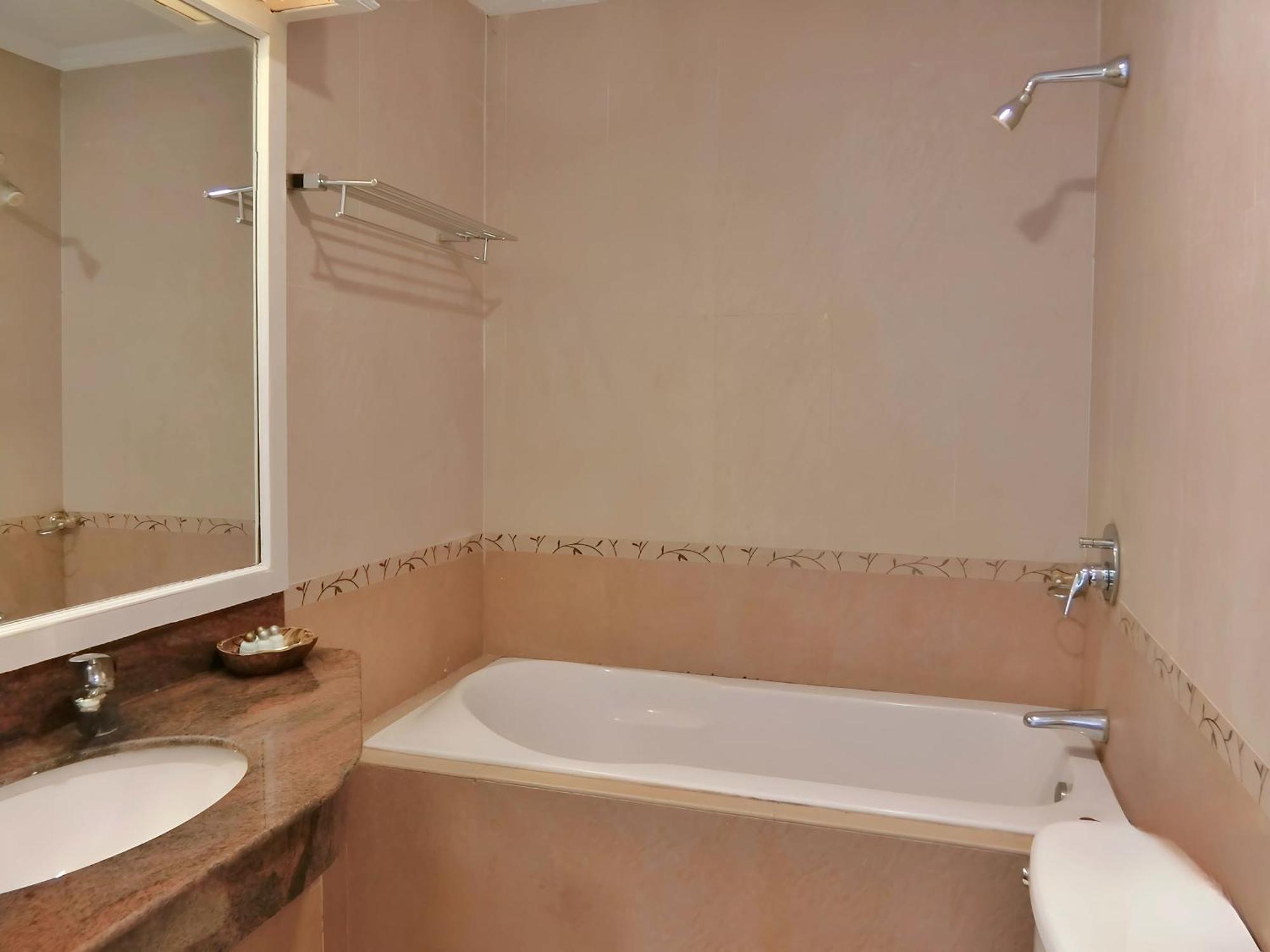 Sira Boutique Residence - Newly Renovated Patong المظهر الخارجي الصورة